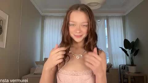 Delora online show from 10/21/25, 09:21