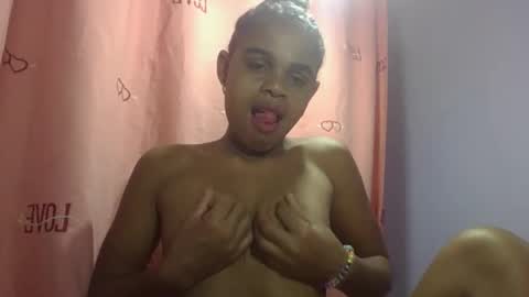 delphine online show from 04/11/26, 02:16