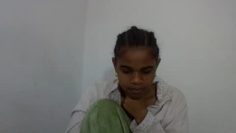 delphine online show from 07/06/26, 05:04