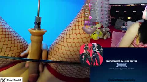 Snapshot of demi_chan chatting on 05/18/26, 08:20 demiii online show from 05/18/26, 08:20