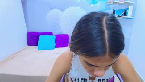 Snapshot of demi_leed chatting on 09/17/25, 11:23 DEMI online show from 09/17/25, 11:23