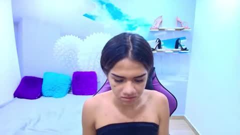 Snapshot of demi_leed chatting on 10/09/25, 11:19 DEMI online show from 10/09/25, 11:19