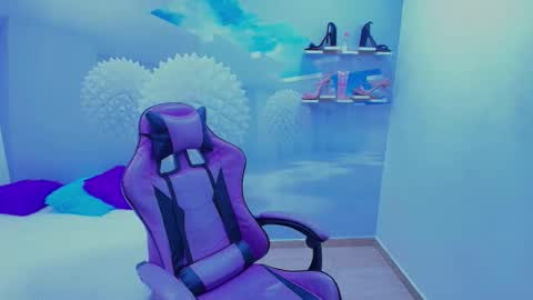 Snapshot of demi_leed chatting on 11/18/25, 12:20 DEMI online show from 11/18/25, 12:20