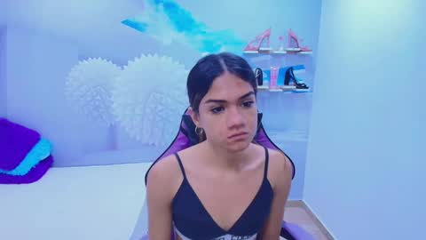 Snapshot of demi_leed chatting on 11/22/25, 12:26 DEMI online show from 11/22/25, 12:26