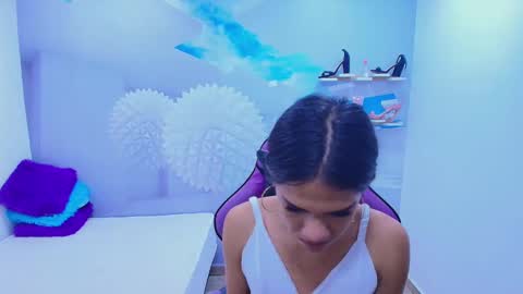 Snapshot of demi_leed chatting on 11/24/25, 12:38 DEMI online show from 11/24/25, 12:38