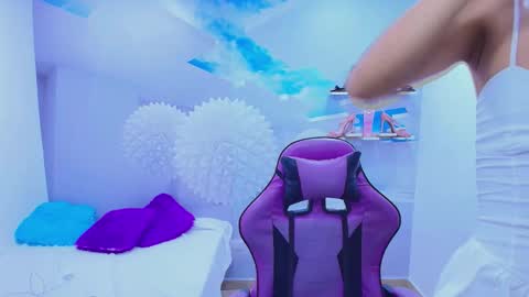 Snapshot of demi_leed chatting on 11/26/25, 12:28 DEMI online show from 11/26/25, 12:28