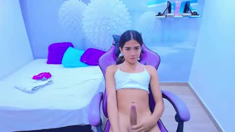 Snapshot of demi_leed chatting on 12/03/25, 05:44 DEMI online show from 12/03/25, 05:44