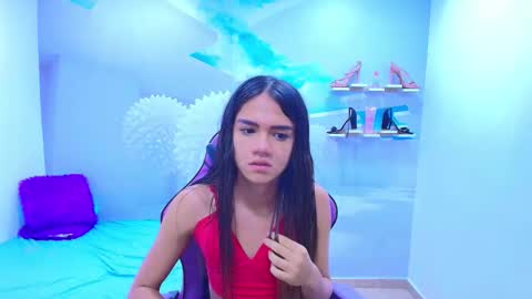 Snapshot of demi_leed chatting on 12/17/25, 02:23 DEMI online show from 12/17/25, 02:23