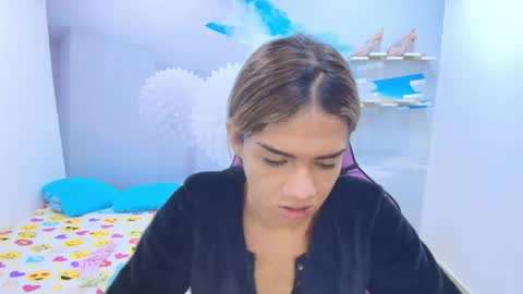 Snapshot of demi_leed chatting on 02/07/26, 11:36 DEMI online show from 02/07/26, 11:36