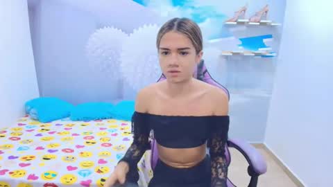 Snapshot of demi_leed chatting on 02/09/26, 11:58 DEMI online show from 02/09/26, 11:58