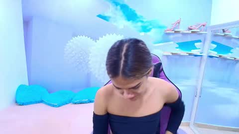 Snapshot of demi_leed chatting on 02/18/26, 12:12 DEMI online show from 02/18/26, 12:12