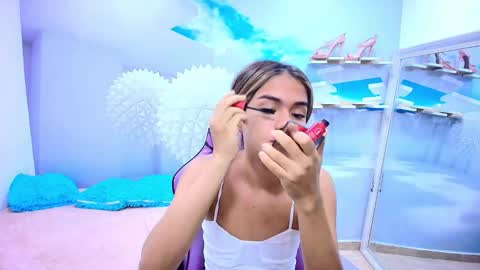 Snapshot of demi_leed chatting on 02/19/26, 12:01 DEMI online show from 02/19/26, 12:01