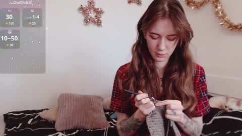 Snapshot of demiamour chatting on 12/31/24, 10:58 Demi. not your babybabebb and other shit online show from 12/31/24, 10:58