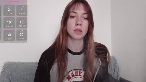 Snapshot of demiamour chatting on 10/14/25, 09:54 Demi. not your babybabebb and other shit online show from 10/14/25, 09:54