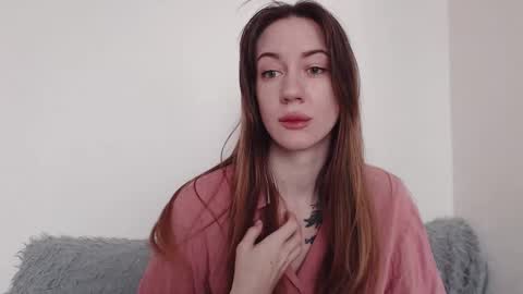 Snapshot of demiamour chatting on 10/15/25, 09:31 Demi. not your babybabebb and other shit online show from 10/15/25, 09:31