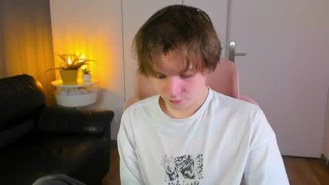 Snapshot of demianenglen chatting on 04/07/26, 01:33 demianenglen online show from 04/07/26, 01:33