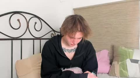 Snapshot of demianenglen chatting on 04/21/26, 10:43 demianenglen online show from 04/21/26, 10:43
