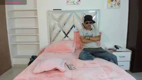 Demian and Salvatore online show from 09/22/25, 12:29