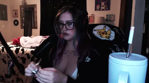 Snapshot of demongf chatting on 12/30/24, 04:20 Demoness Mina online show from 12/30/24, 04:20