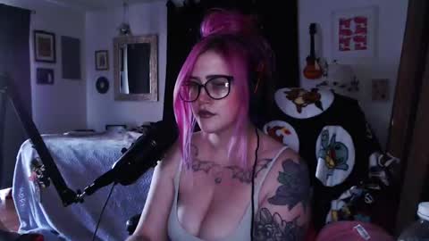 Snapshot of demongf chatting on 02/18/25, 10:03 Demoness Mina online show from 02/18/25, 10:03