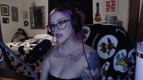Snapshot of demongf chatting on 03/04/25, 03:22 Demoness Mina online show from 03/04/25, 03:22