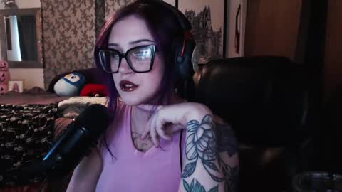 Snapshot of demongf chatting on 10/18/25, 08:31 Demoness Mina online show from 10/18/25, 08:31
