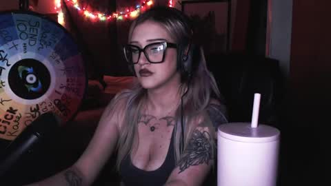 Snapshot of demongf chatting on 05/20/26, 04:40 Demoness Mina online show from 05/20/26, 04:40