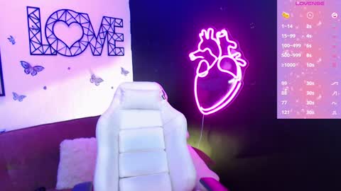 Snapshot of demyanderson_ chatting on 12/28/24, 12:04 Demy online show from 12/28/24, 12:04