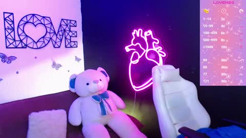 Snapshot of demyanderson_ chatting on 12/28/24, 03:04 Demy online show from 12/28/24, 03:04