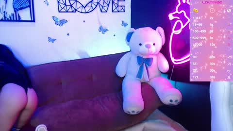 Snapshot of demyanderson_ chatting on 02/08/25, 09:25 Demy online show from 02/08/25, 09:25