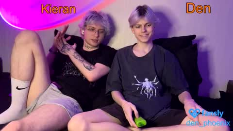 Snapshot of den_phoenix_ chatting on 02/28/26, 09:27 Den Shorty online show from 02/28/26, 09:27