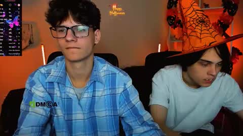 Snapshot of den_rich chatting on 10/23/25, 08:35 Den online show from 10/23/25, 08:35