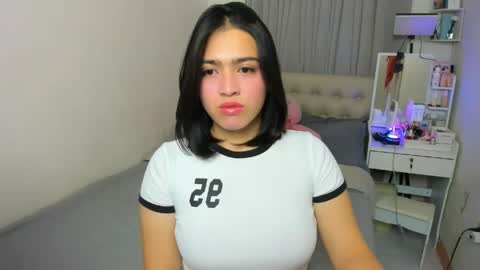 Snapshot of dencyleander chatting on 05/03/26, 02:23 Demi online show from 05/03/26, 02:23