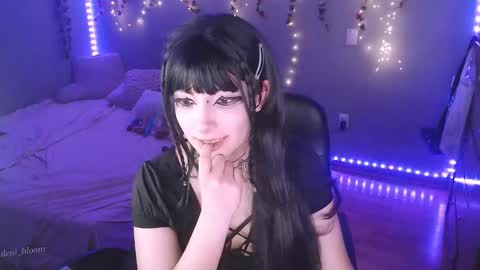 Snapshot of deni_bloom chatting on 11/21/25, 06:34 Denisse schedule Monday to Friday 1300-1900 mexican time Saturday-maybe it could be a surprise IDEPENDENT MODEL online show from 11/21/25, 06:34