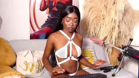   online show from 10/25/25, 06:10