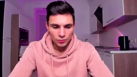 Den online show from 12/06/24, 04:25