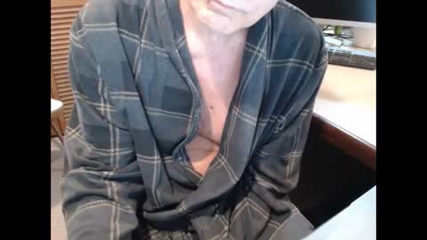 Snapshot of denn_jett chatting on 01/26/25, 11:39 Den Jet online show from 01/26/25, 11:39