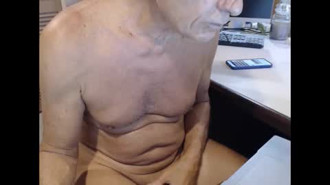 Snapshot of denn_jett chatting on 09/14/25, 02:05 Den Jet online show from 09/14/25, 02:05