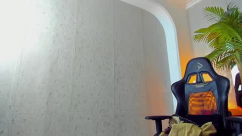 dennis_cox_ online show from 01/21/25, 05:30