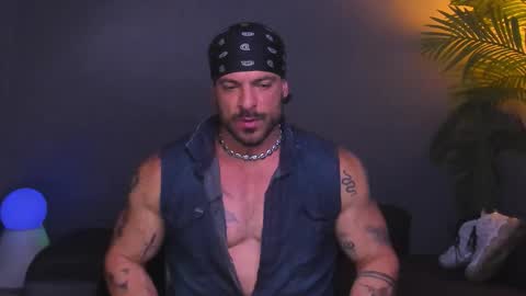 dennis_cox_ online show from 11/20/25, 09:09