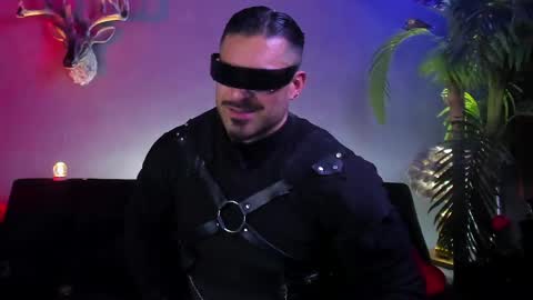 dennis_cox_ online show from 04/17/26, 10:40