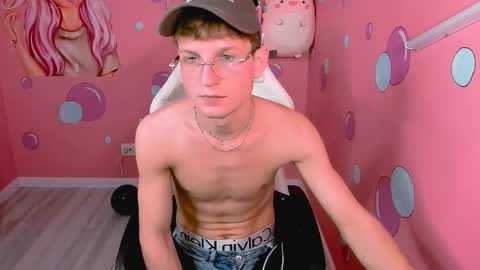 Snapshot of dennis_rodriguez chatting on 11/26/25, 04:52 Dennis online show from 11/26/25, 04:52