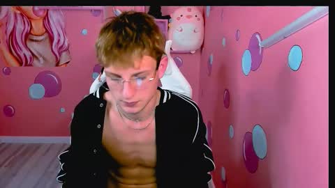 Snapshot of dennis_rodriguez chatting on 11/28/25, 04:15 Dennis online show from 11/28/25, 04:15