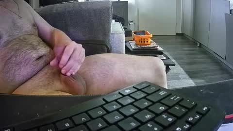 Snapshot of dennisamg chatting on 10/12/25, 06:51 Dennis online show from 10/12/25, 06:51