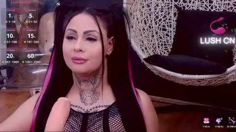 Snapshot of denychantall chatting on 02/11/25, 11:32 denychantall online show from 02/11/25, 11:32
