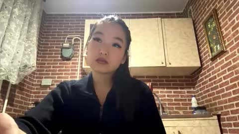 Emma online show from 11/06/25, 12:28