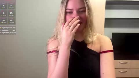 Snapshot of deonnahobb chatting on 02/19/26, 03:41 Luna online show from 02/19/26, 03:41