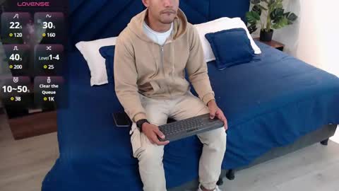 Dereck Myers online show from 01/08/25, 03:19