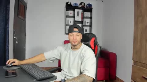 dereckgreen online show from 02/07/25, 04:06