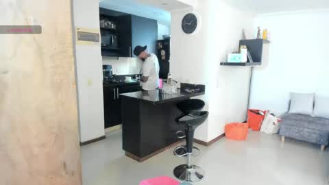 dereckgreen online show from 04/14/26, 06:47